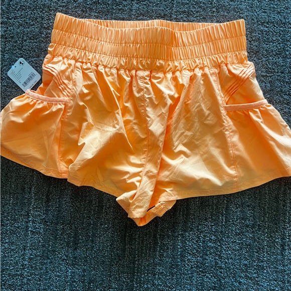 FP Movement Get ur flirt on Shorts - Picture 1 of 2